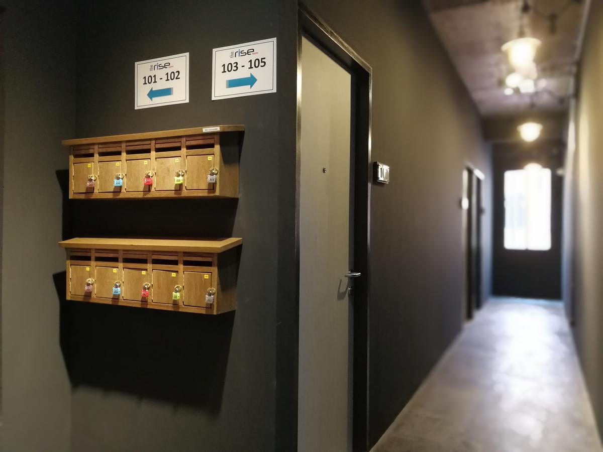 The Rise Room Kuala Terengganu Exteriör bild Mailboxes in a typical apartment building