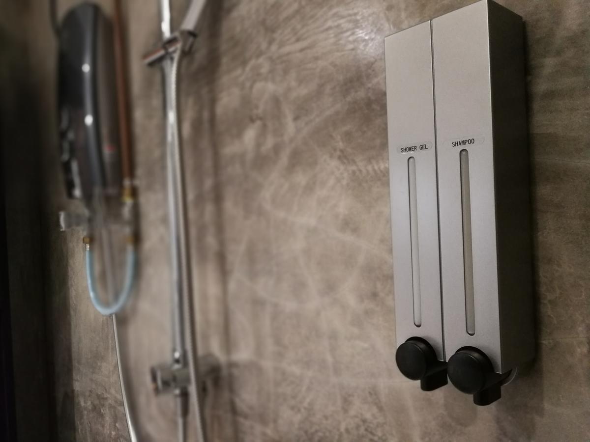 The Rise Room Kuala Terengganu Exteriör bild A shower dispenser