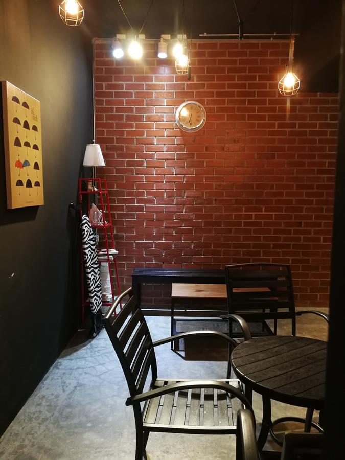 The Rise Room Kuala Terengganu Exteriör bild The interior of the restaurant